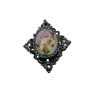 Porcelain floral‎ hand painted cameo brooch/pendent ornate filigree frame
